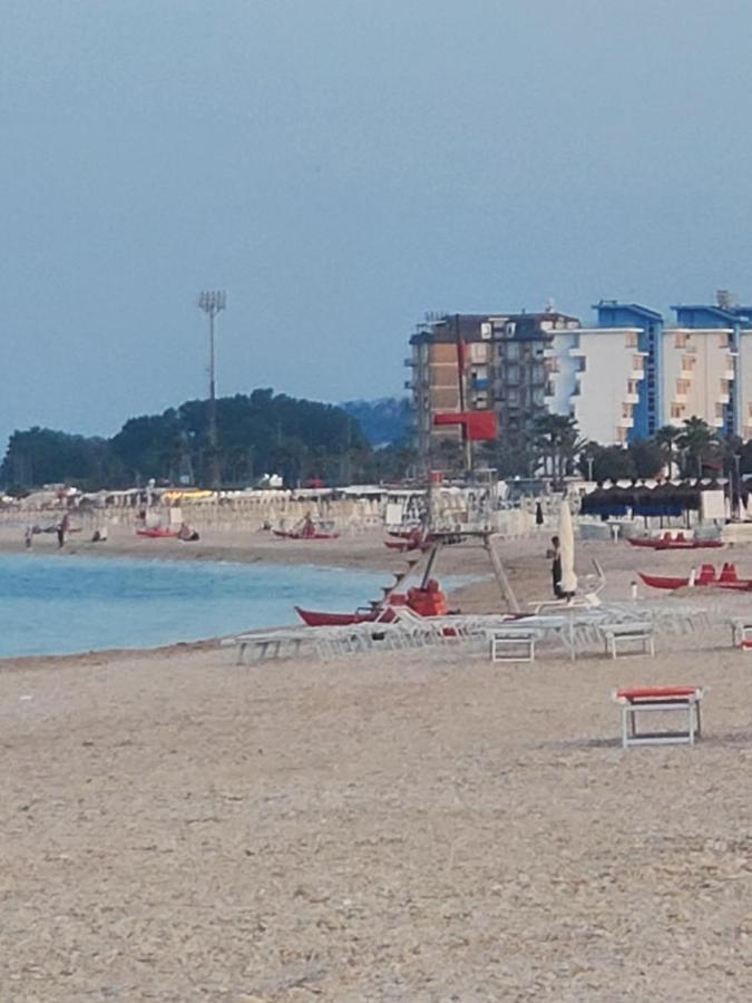 B&B Lido Apartament 10A Civitanova Marche Kültér fotó
