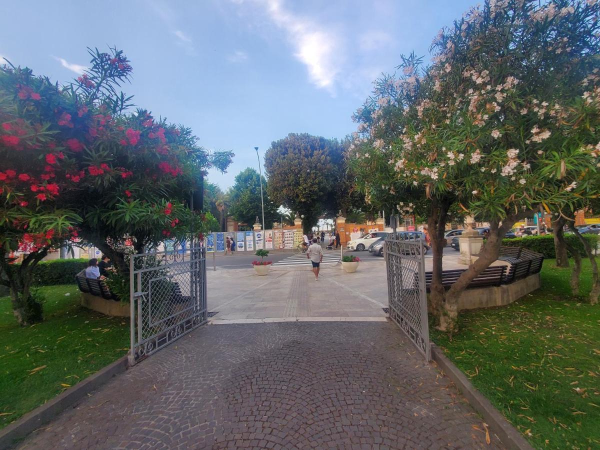 B&B Lido Apartament 10A Civitanova Marche Kültér fotó
